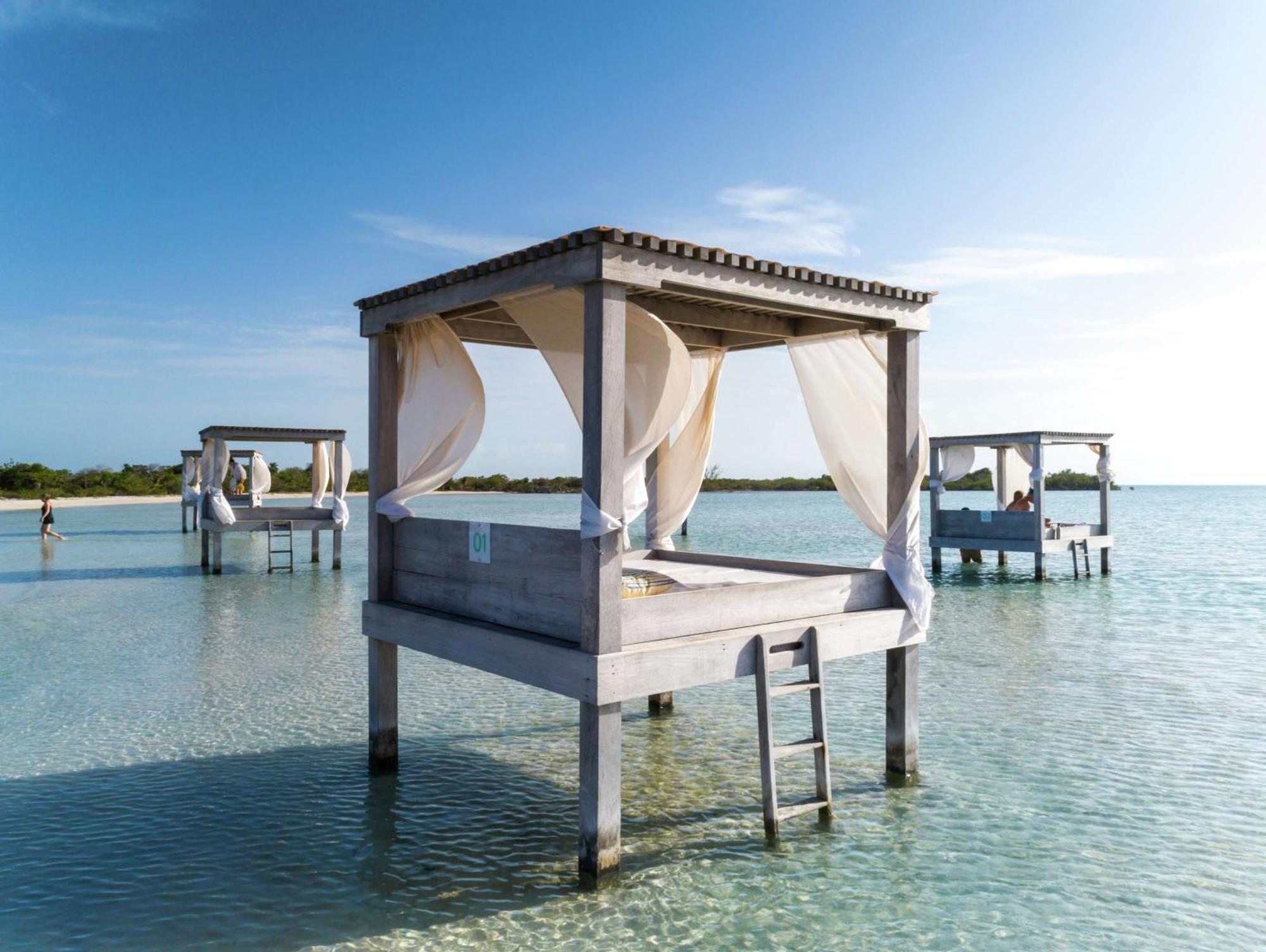 Mahogany Bay Resort And Beach Club, Curio Collection San Pedro  Εξωτερικό φωτογραφία
