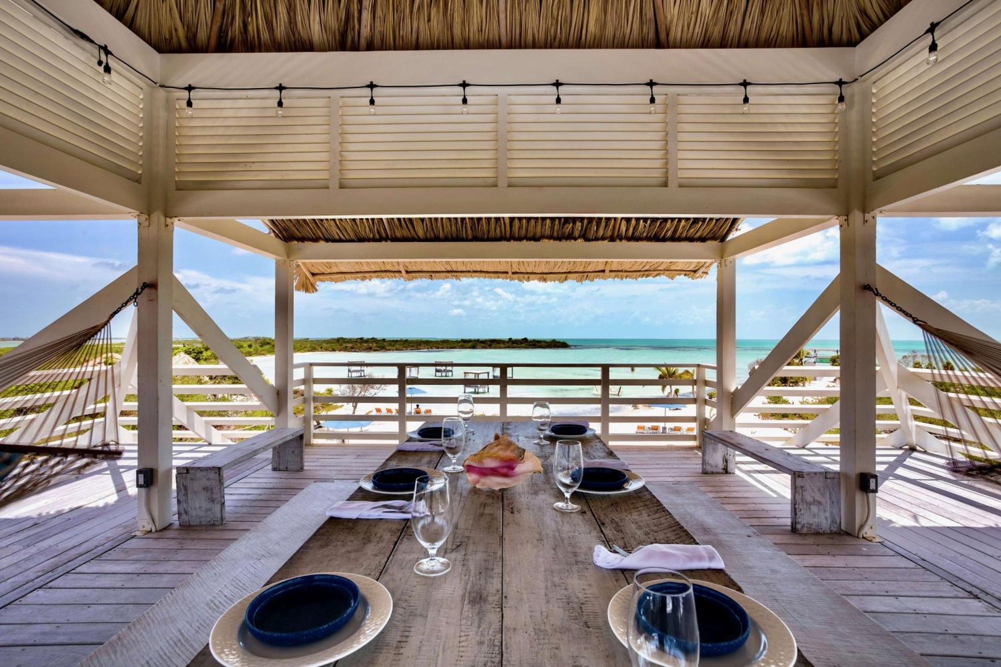 Mahogany Bay Resort And Beach Club, Curio Collection San Pedro  Εξωτερικό φωτογραφία